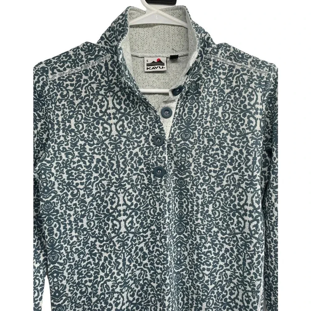 Kavu Women's Size S Lopez Long Sleeve Mock Neck Shirt Top Thumb Holes Button - Picture 5 of 11